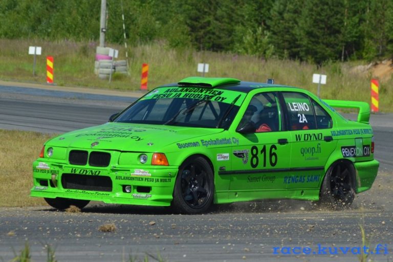 Tommi Leino circuit racing car